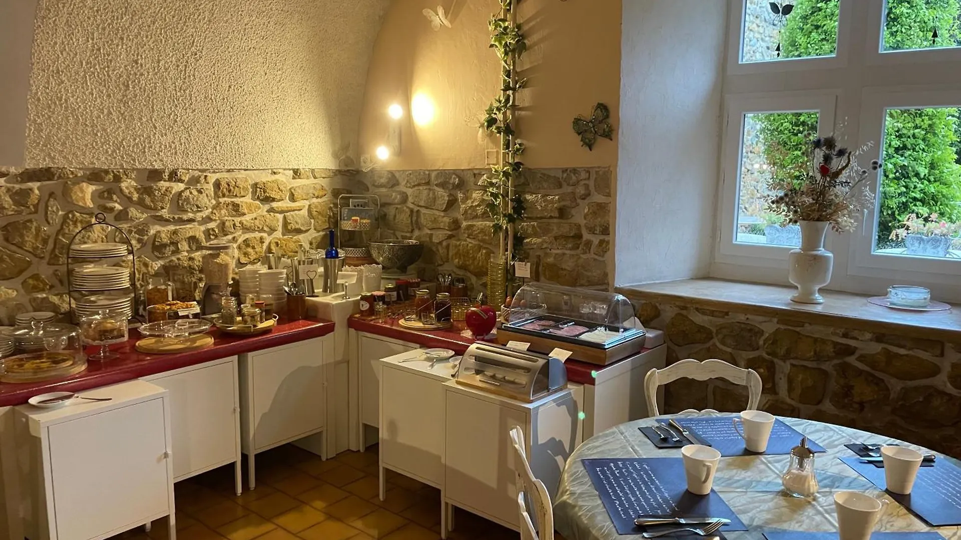 Le Manoir Du Raveyron Hotel Vallon-Pont-dʼArc