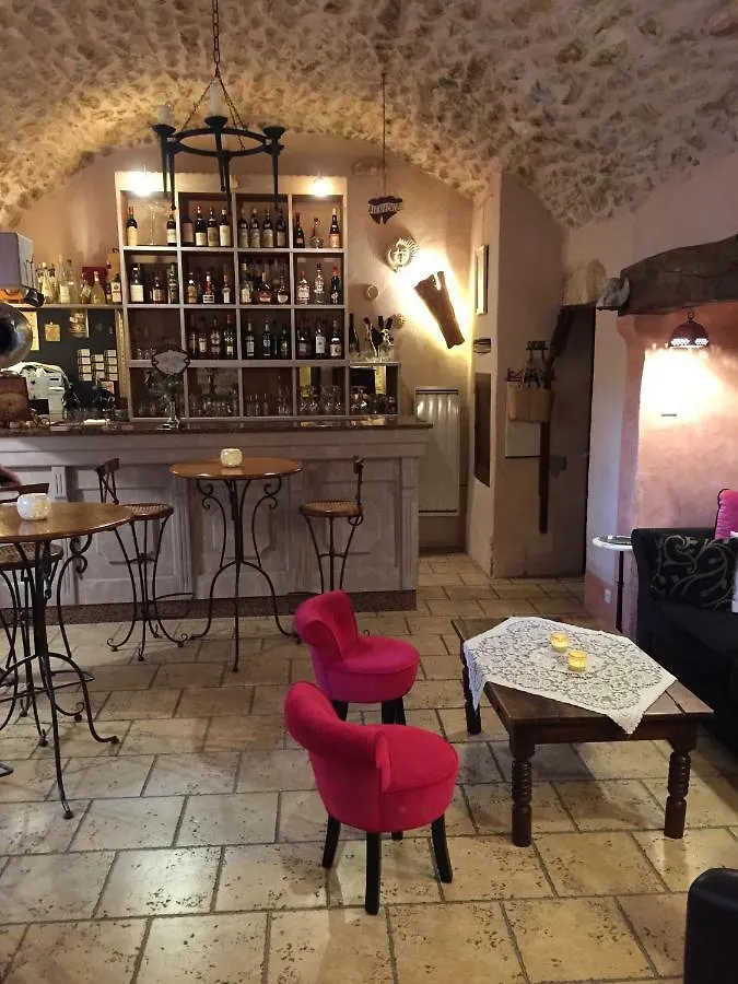 Le Manoir Du Raveyron Hotel Vallon-Pont-dʼArc